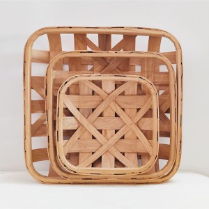 装飾的なフラワーバスケット