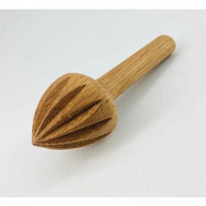 手作りの自然な木製のフルーツ野菜ジューサー