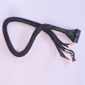 パーソナルコンピュータ電源のワイヤーハーネス