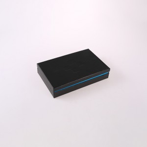 ロゴとブラックボックス