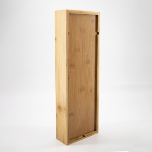 自然竹のスタッキング引き出しが組織されたセット