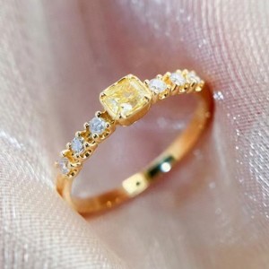ファッションジュエリーメーカー18K/14K/10K/9Kゴールドシングルイエローダイヤモンドストーン女性ゴールドリングデザイン