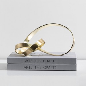 ゴールドメビウスストリップ