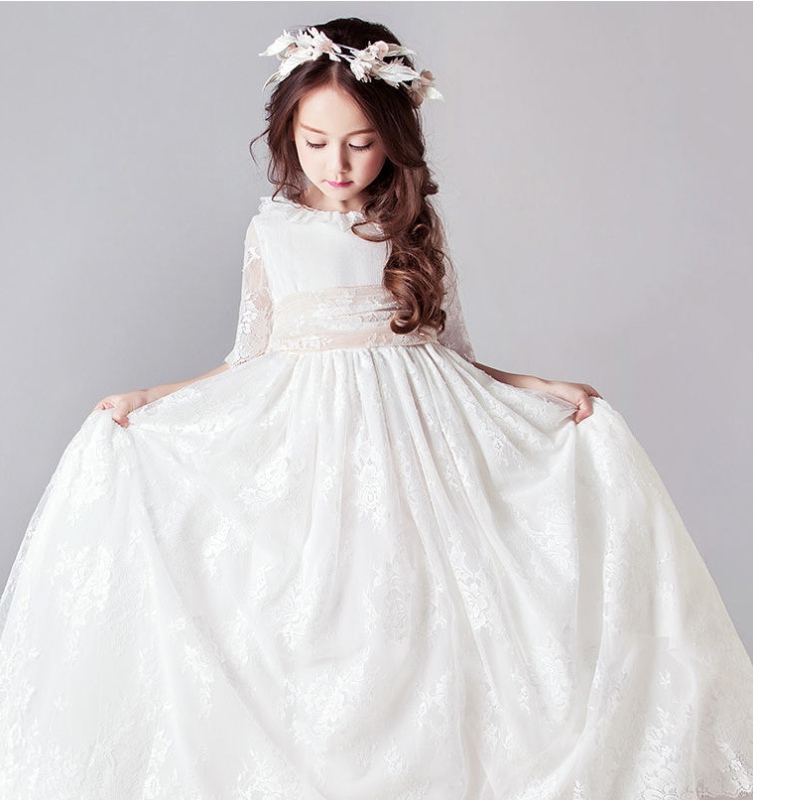 子供のための長い白いドレス