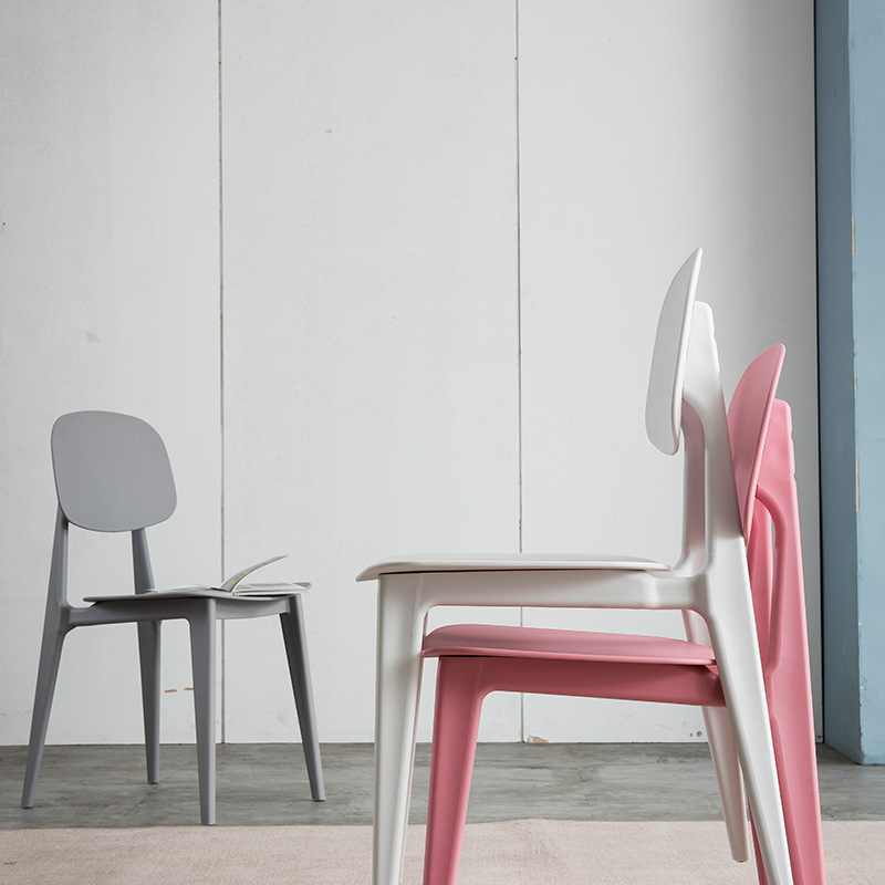 快適なカラフルなプラスチック椅子レストラン家具積み重ね可能なプラスチックカフェチェア