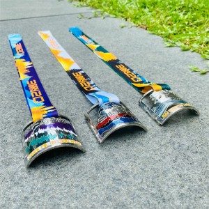 カスタムカットアウトメタル刻印された安いスポーツエナメルメダル3Dゴールドメタル賞UVプリントメダル