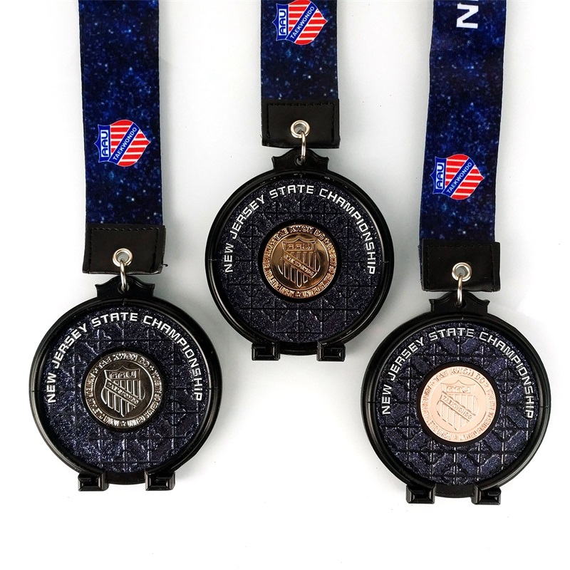 ギャグデザインアワードメダルとカップカスタムメダルエナメルアニマルメダル