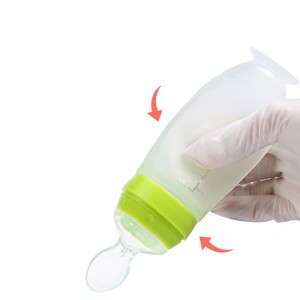 補完的なスプーンシリコーンスクイーズスプーン子供\\\\の補完的なフードボトル