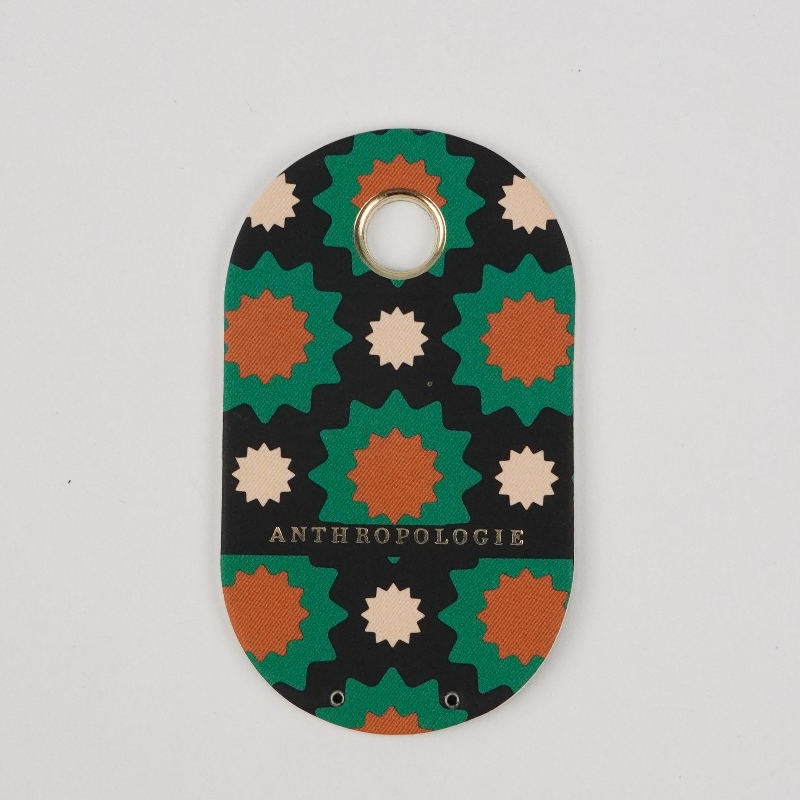 カスタムファッションデザインロゴブランド名高品質のカスタムペーパーハングタグ衣類環境のためのストリングロープ付きハングタグ