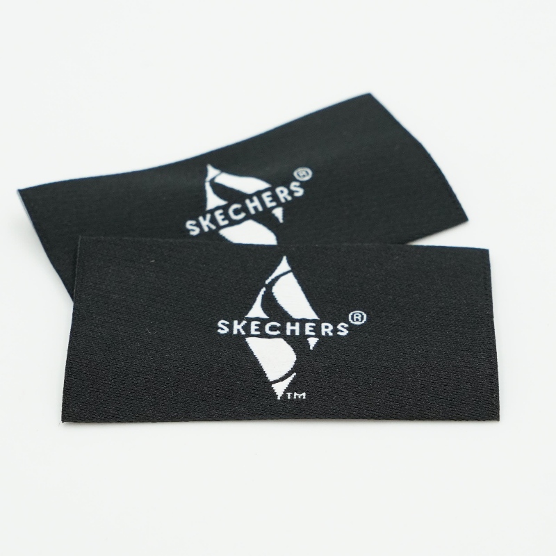 卸売衣服のデザインカスタムロゴ服シャツタグ衣服コットンブランドラベル衣料品織りラベル環境に優しい