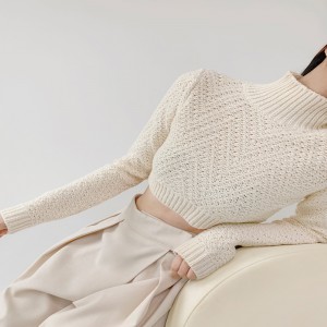 粗いニットミッドネックセーター