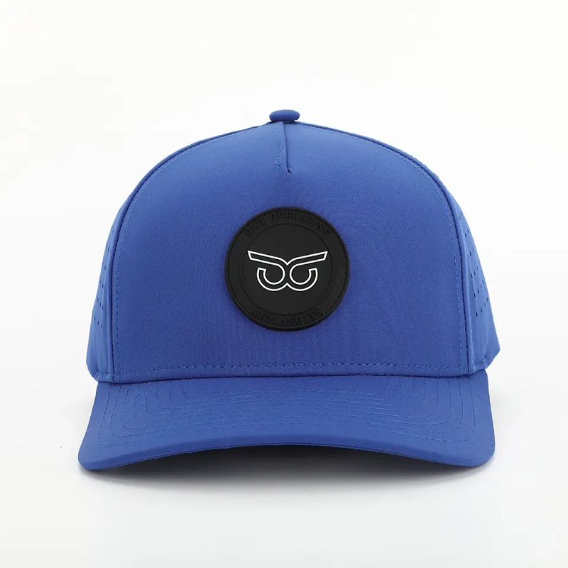 新しいファッションカスタムPVCパッチロゴ5パネル防水ポリエステルスポーツゴルフ帽子、レーザーカット穴あきパパゴラス、ロープ野球帽