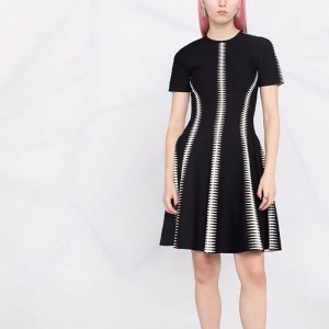 2022カスタムOEM&ODM女性セータードレスニットラグジュアリー女性\\\\のセータードレス