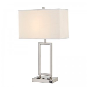 ブラシ付きニッケル仕上げ、2つのアウトレット、オン/offロッカースイッチ、USBポート付きギャツビーデスクランプ