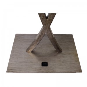 客室で/offロッカースイッチを備えた2つのライトアンティークシルバーフィニッシュデスクランプ