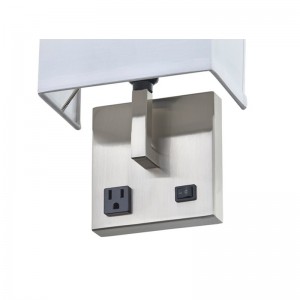 ホテルのニッケル仕上げとホテルの典型的な客室の半分長方形の布のシェード付きホスピタリティホテルハンドウォールスコニース