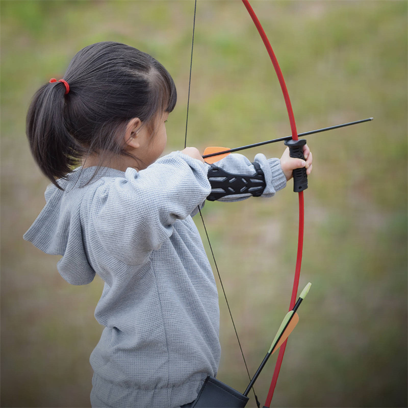 射手のための若者の弓