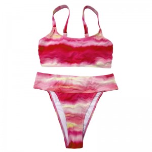 幅広のショルダーストラップの快適なプリーツを備えたローズピンクグラデーション