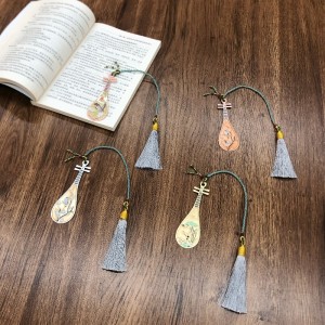 ピパ-形のブックマーク