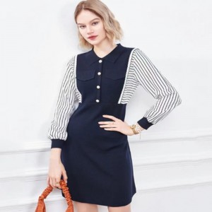 初秋の小さな逆カラーニットハーフカーディガン