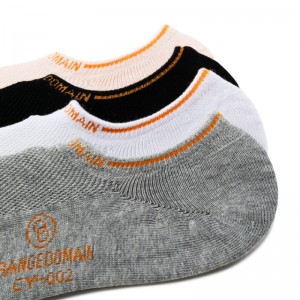 フォーシーズンズの女性は見えない靴下