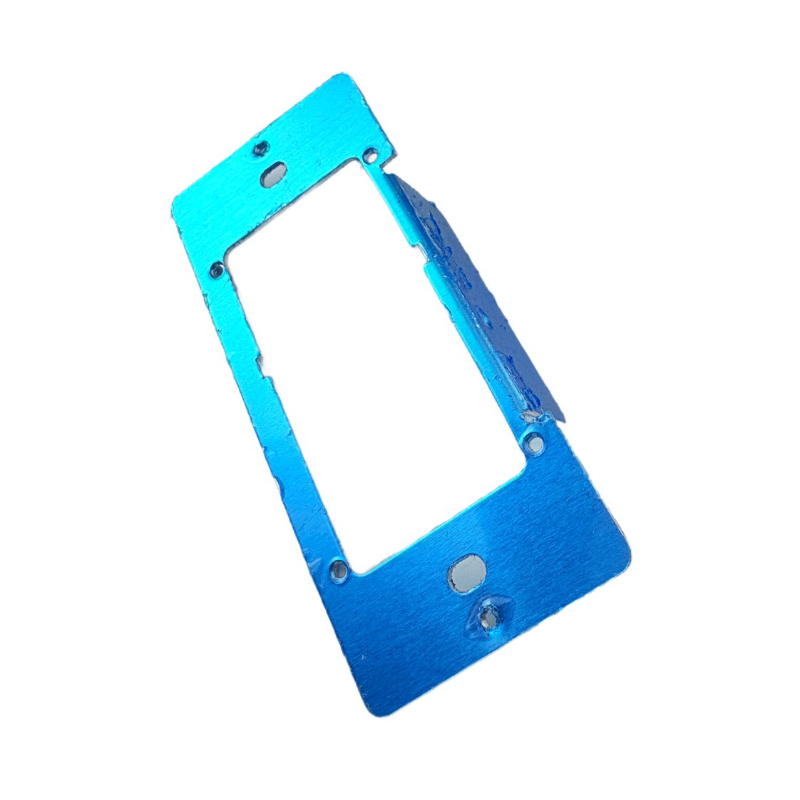 電子機器用金属ブラケット